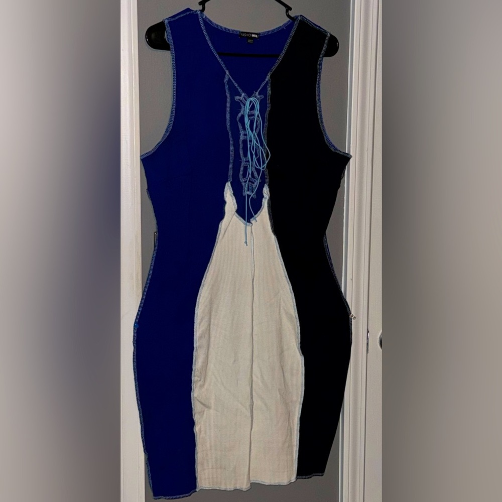 Fashion nova blue tri-colored dress